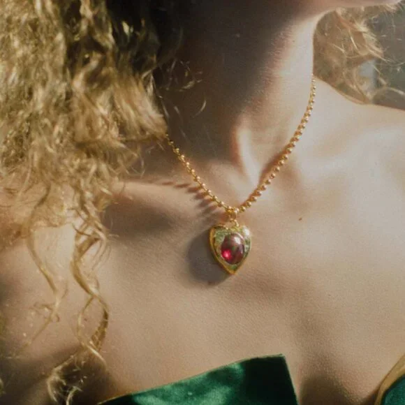 MONDO MONDO PACHA NECKLACE IN GOLD / FUCHSIA - Picture 2 of 4